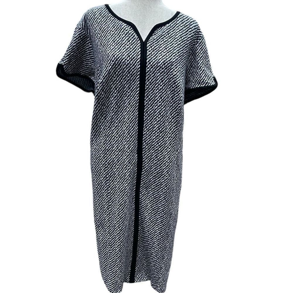 New without Tags Talbots Black and White Abstract Print Classic Dress Stunning